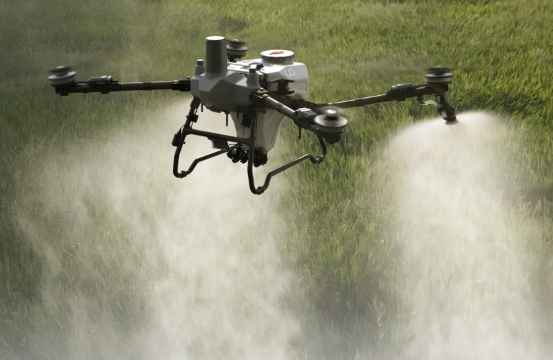 DJI AGRAS T55 - Le nouveau fleuron des drones agricoles DJI