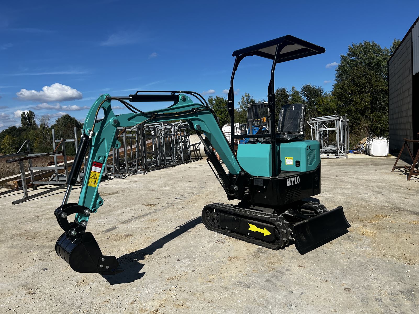 Mini pelle HT10 - Voie variable