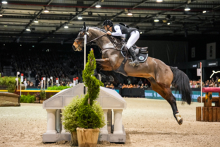 3_benjamin-massie-devoucoux-indoor-derby-artisteassocie-001.jpg