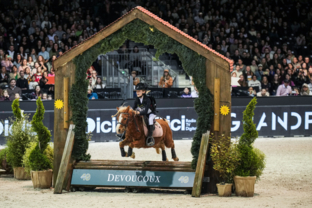 3_nina-rigo-derby-poneys-by-devoucoux-artisteassocie-006.jpg