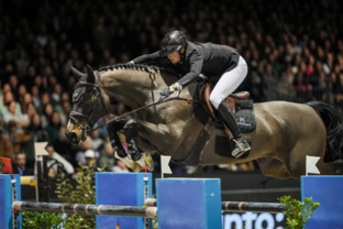 1_martin-fuchs-conner-jei-csi5_w-longines-fei-world-cup-artisteassocie-009.jpg