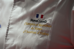 Oyster King - Championnat du Monde d'Ouverture d'Huîtres Creuses ®