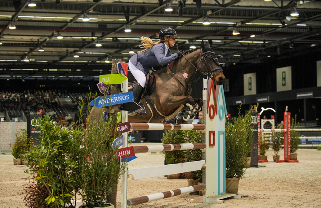 3_myla-moulin-teste-d-zeus-des-chesnaies-super-as-poney-elite-vitesse-artisteassocie-010.jpg
