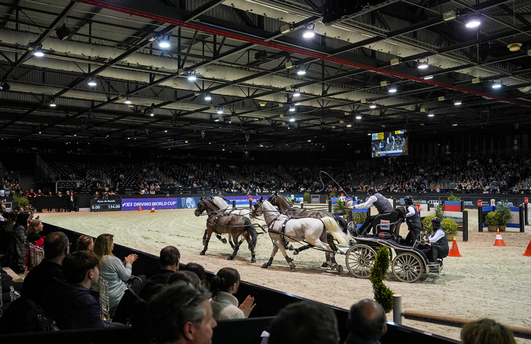 3_koos-de-ronde-caiw-fei-driving-world-cup-final-by-laiterie-de-montaigu-artisteassocie-008.jpg