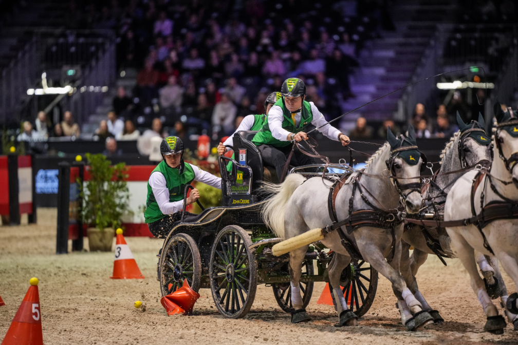 2_ijsbrand-chardon-caiw-fei-driving-world-cup-final-by-laiterie-de-montaigu-1ere-manche-artisteassocie-008.jpg