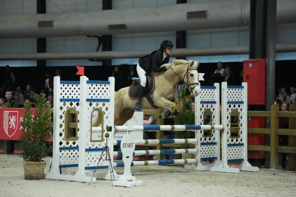 1_lorane-richard-poney-elite-grand-prix-artisteassocie-002.jpg