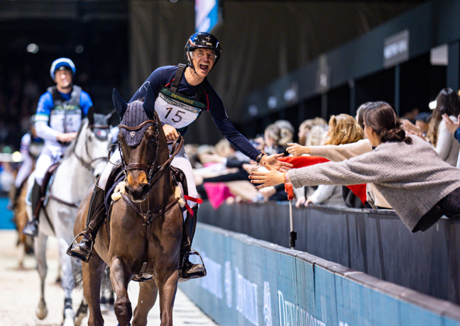 RDP-DEVOUCOUX-Indoor-Derby-ArtisteAssocie-025.jpg